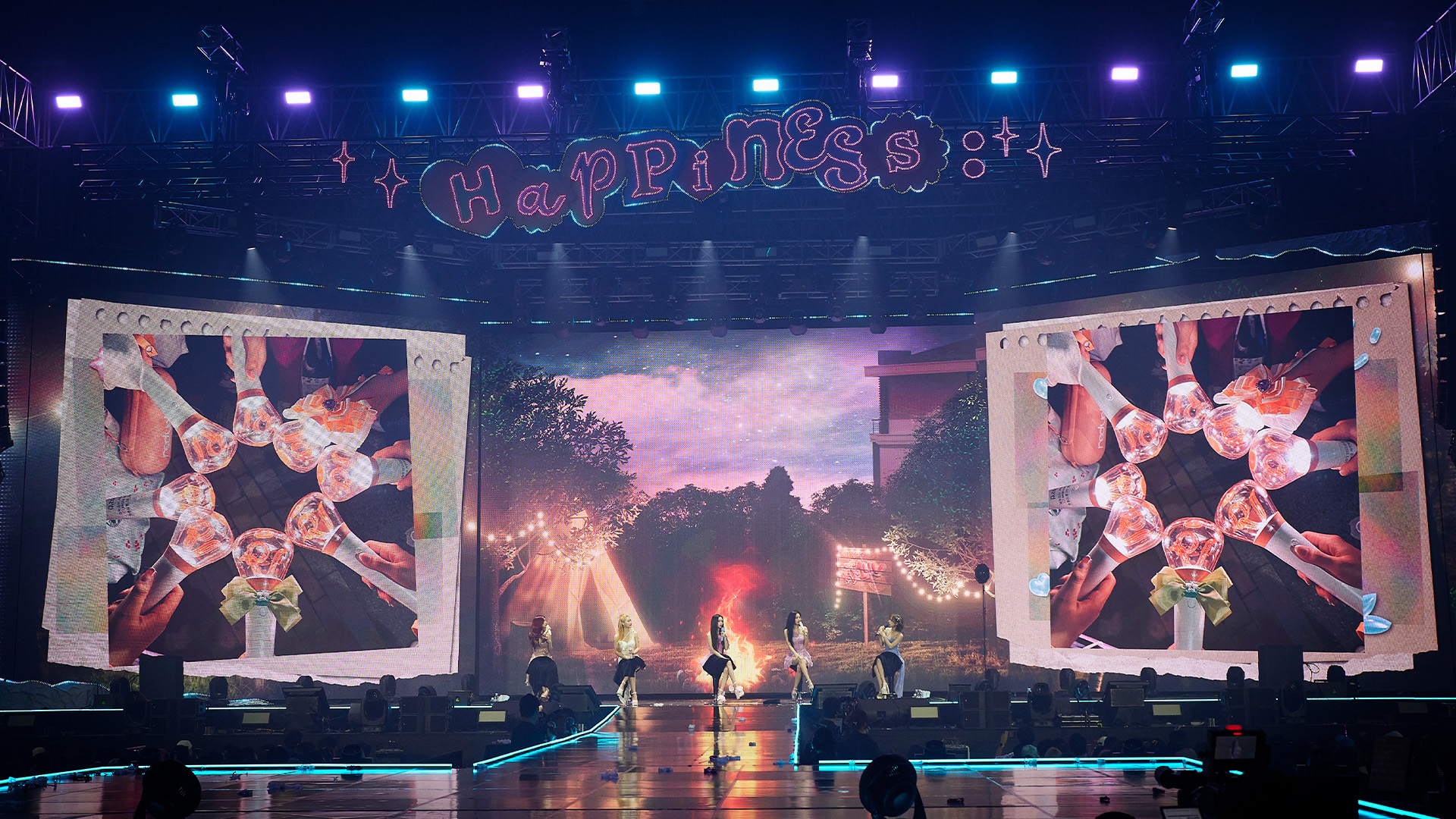 Red Velvet Happiness Diary : My Dear, ReVe1uv In Cinemas