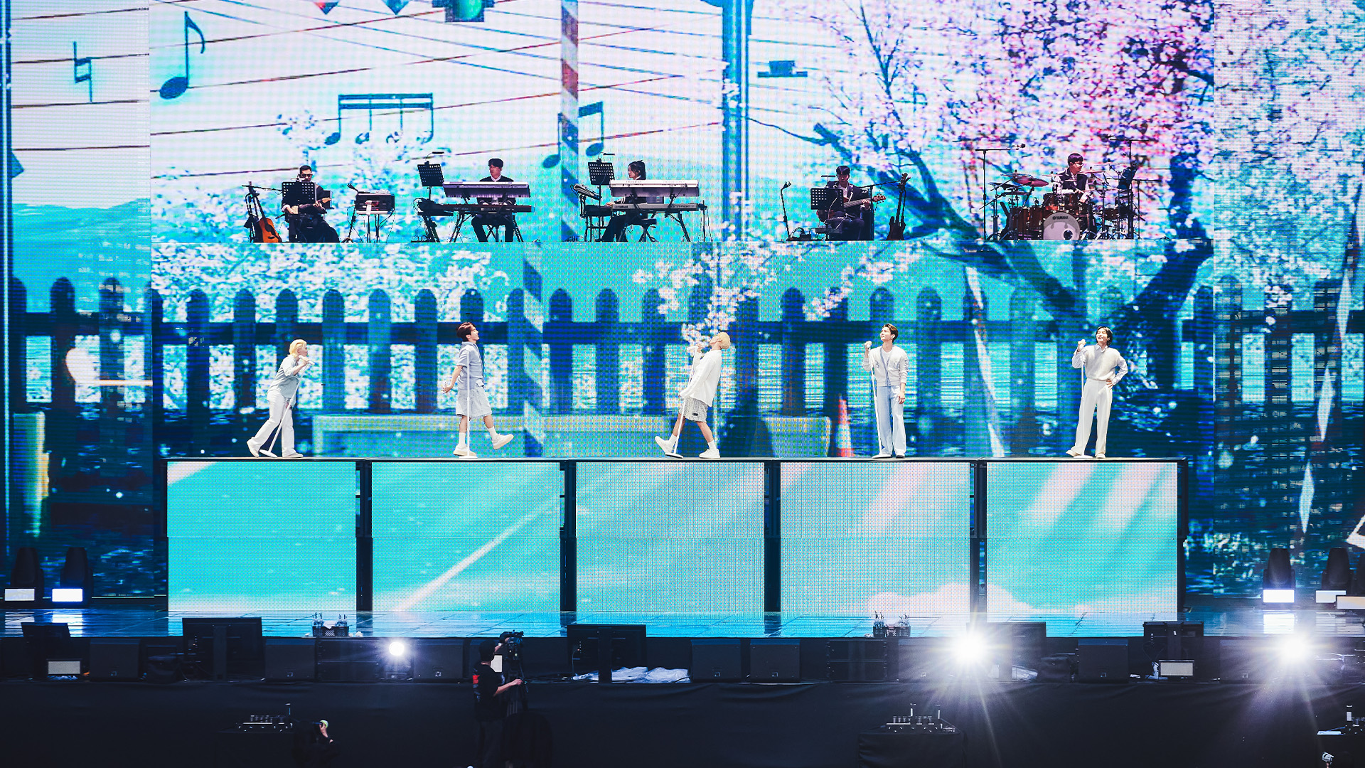 SEVENTEEN TOUR 'FOLLOW' AGAIN TO CINEMAS