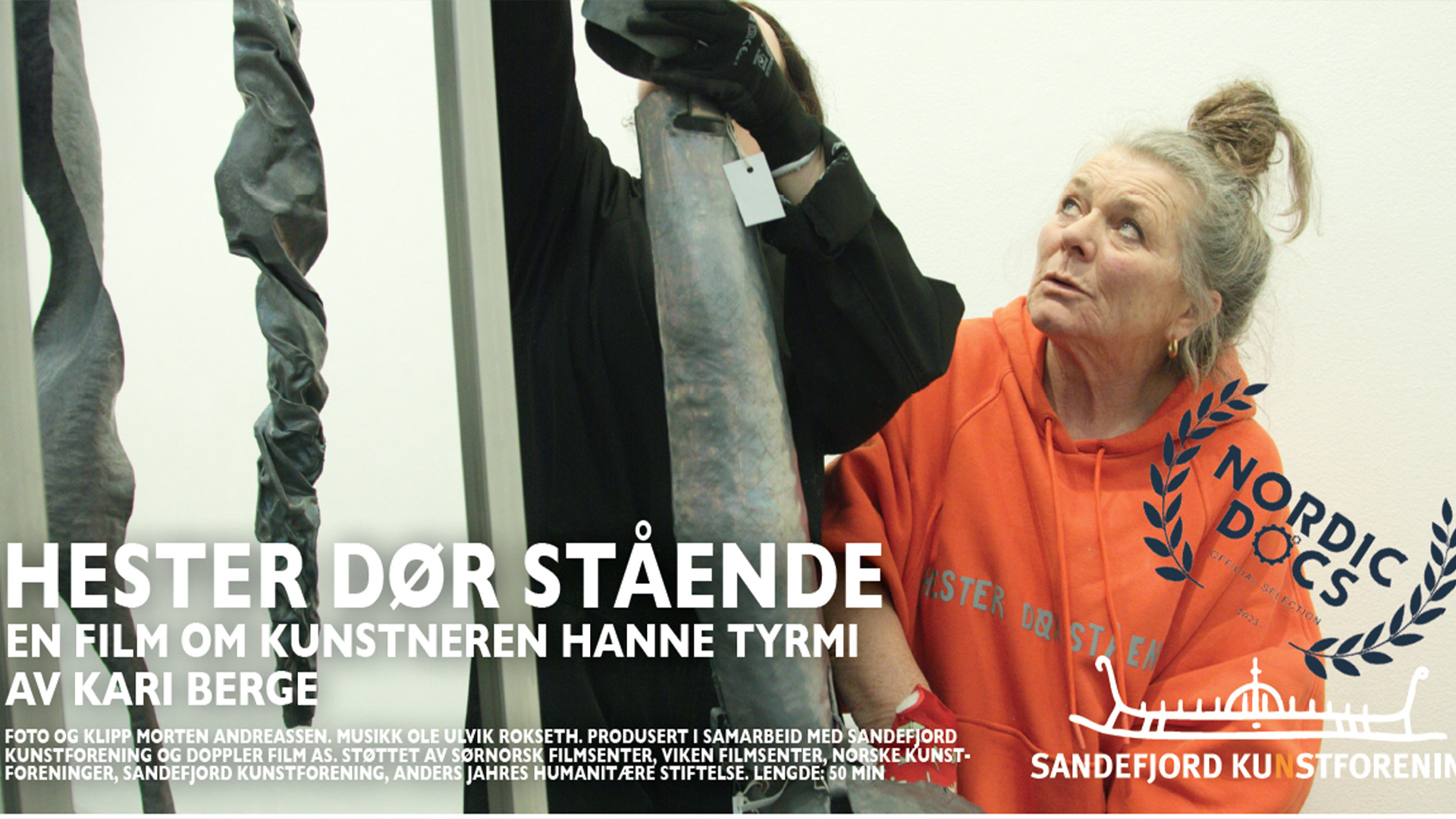 Hester dør stående